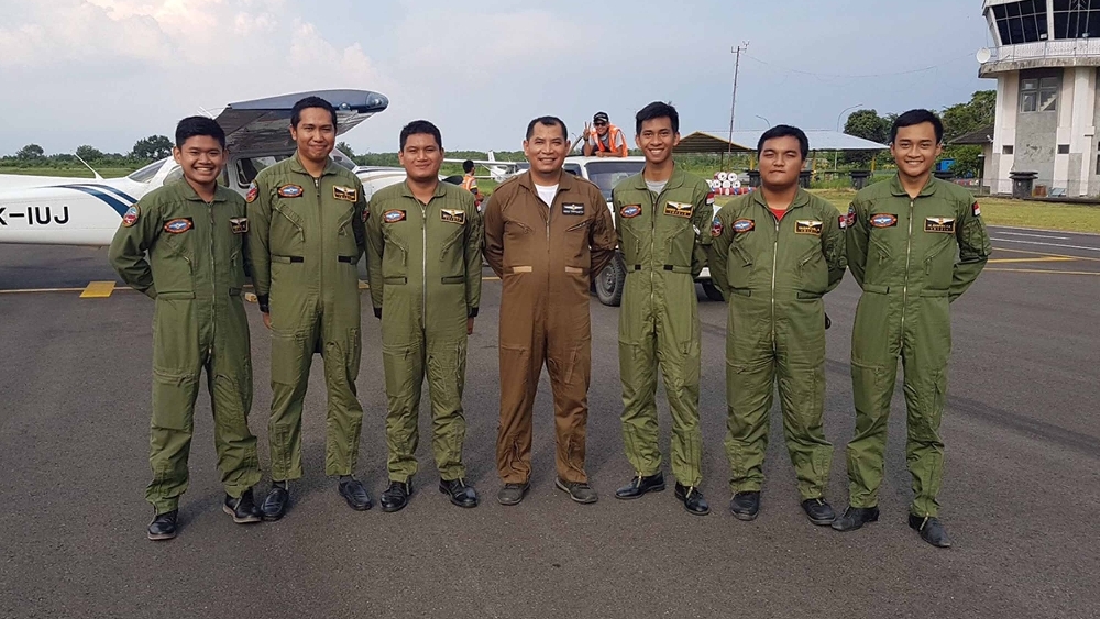 sekolah penerbangan terbaik