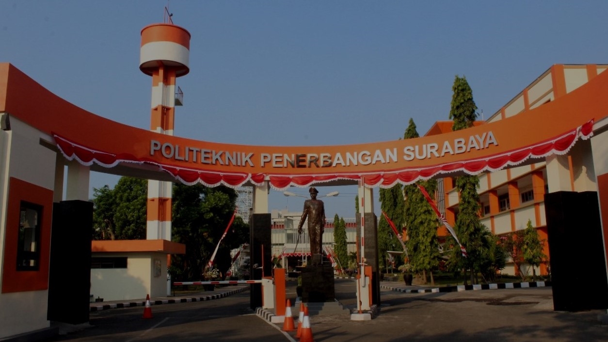 sekolah penerbangan terbaik